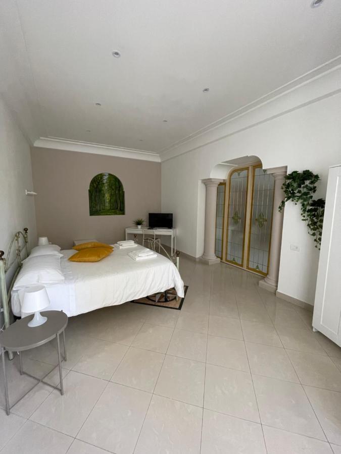 Hotel Napule è ... à Naples Extérieur photo