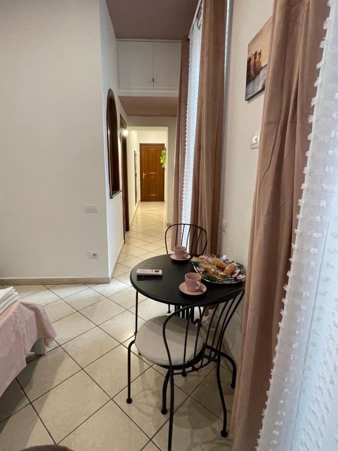Hotel Napule è ... à Naples Extérieur photo